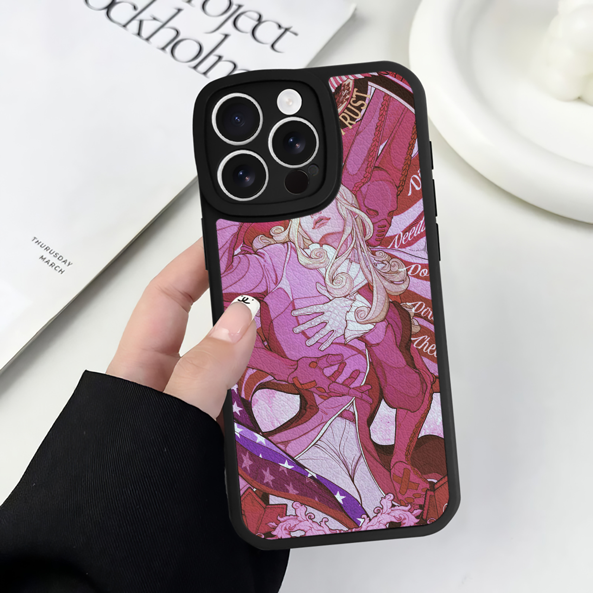 （画像用） ジョジョの奇妙な冒険 JoJo's Bizarre Adventure 【iPhone 16シリーズ対応】シリコンスマホケース（レザー調） 材質：シリコン